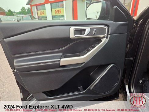 Used 2024 Ford Explorer XLT AWD/4WD image 9