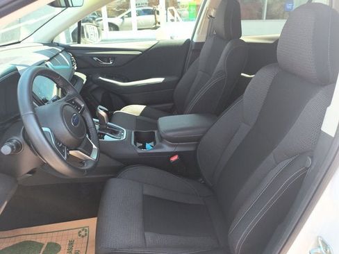 Used 2022 Subaru Outback Premium AWD/4WD image 17