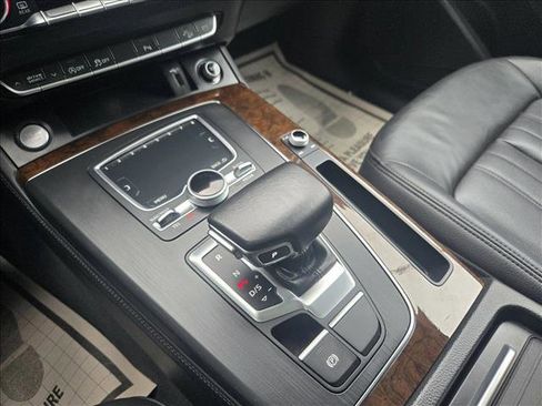 Used 2020 Audi Q5 2.0T Premium Plus w/ Premium Plus Package image 20