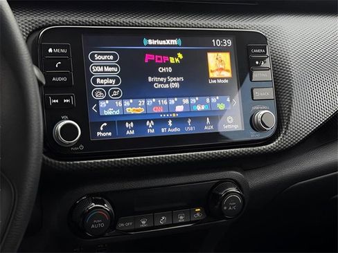 Used 2021 Nissan Kicks SV image 17