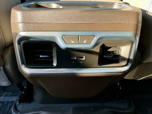 Used 2022 Chevrolet Silverado 1500 LTZ w/ LTZ Premium Package image 33