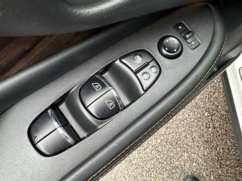 Used 2023 Nissan Murano Platinum w/ Cargo Package image 29