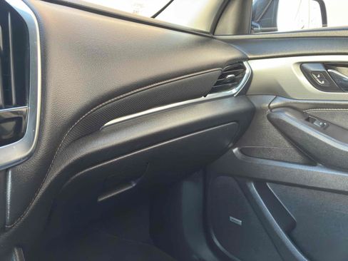 Used 2019 Chevrolet Traverse Premier w/ Redline Edition FWD image 34