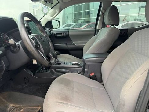 Used 2021 Toyota Tacoma SR AWD/4WD image 9