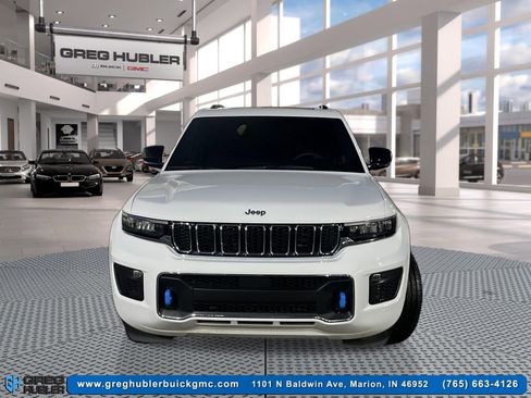 Used 2024 Jeep Grand Cherokee Overland w/ Luxury Tech Group IV image 2