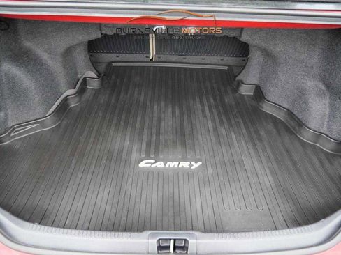 Used 2014 Toyota Camry XLE image 12