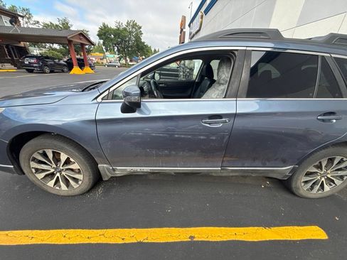 Used 2017 Subaru Outback 2.5i Limited AWD/4WD image 5