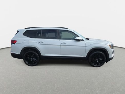 New 2026 Volkswagen Atlas SE FWD image 4