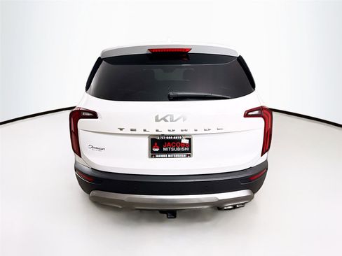 Used 2022 Kia Telluride EX w/ EX Premium Package FWD image 3