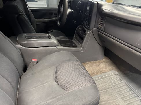 Used 2003 Chevrolet Avalanche 2WD image 11