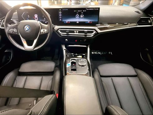 Used 2023 BMW i4 eDrive40 RWD image 17