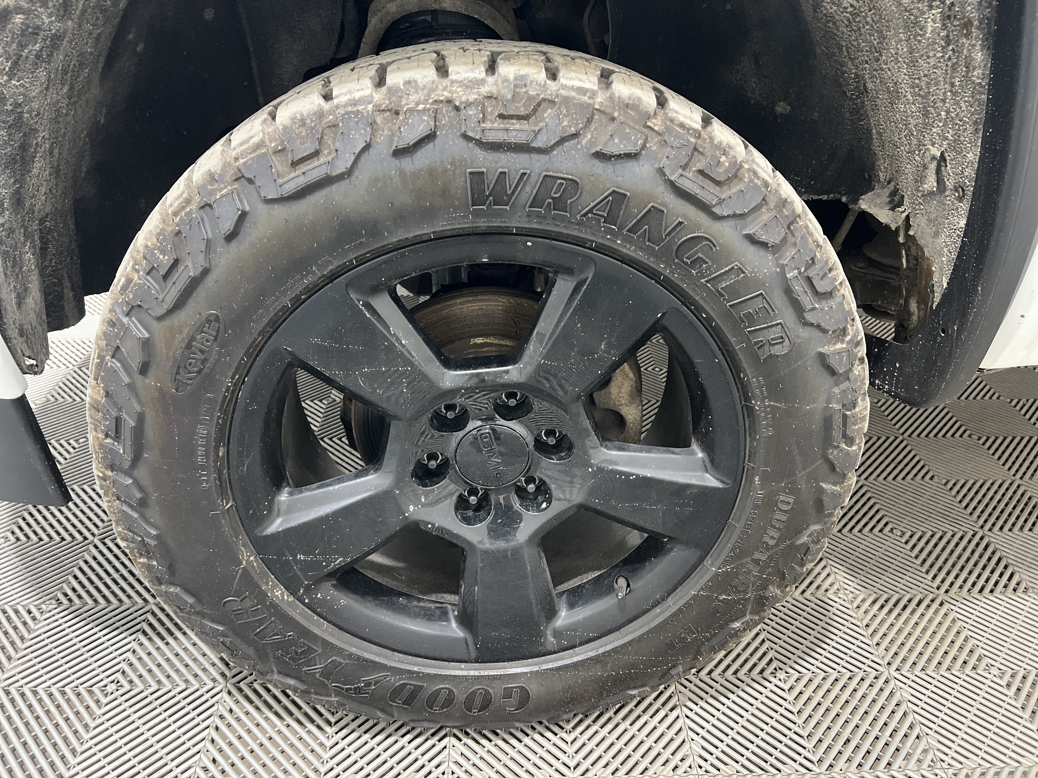 Used 2017 GMC Sierra 1500 4x4 Double Cab w/ Elevation Edition image 5