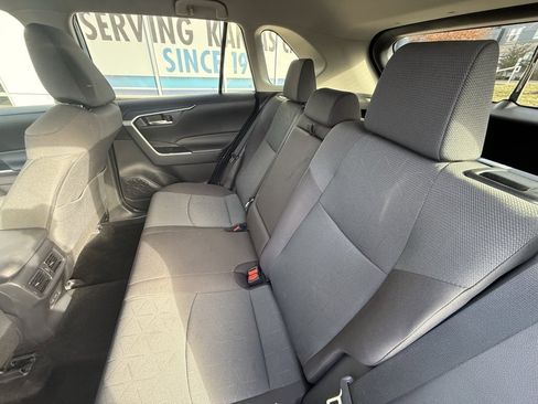 Used 2025 Toyota RAV4 XLE image 8