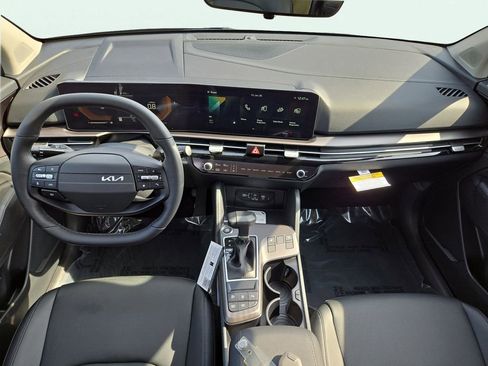 New 2026 Kia Sportage EX image 21