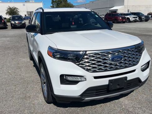 Used 2022 Ford Explorer Platinum w/ Equipment Group 601A image 19