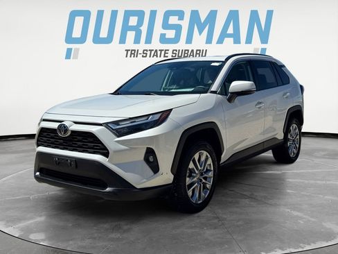 Used 2022 Toyota RAV4 XLE Premium AWD/4WD image 2