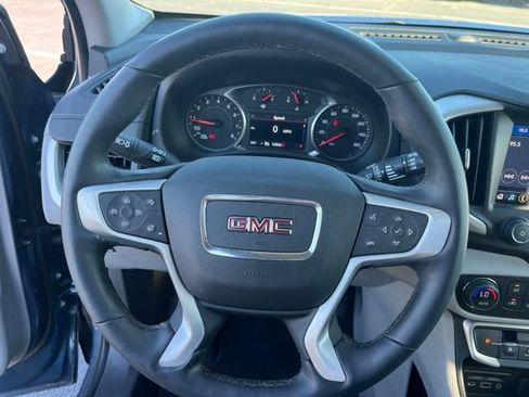 Used 2024 GMC Terrain SLT AWD/4WD image 17