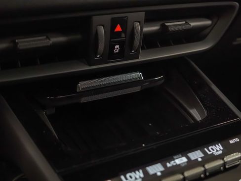 New 2025 Porsche Cayenne Coupe image 32