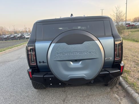 Used 2024 GMC Hummer EV 3X w/ Omega Edition image 9