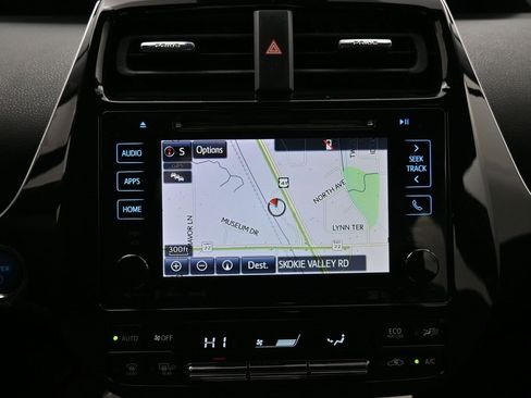 Used 2016 Toyota Prius Three Touring image 14