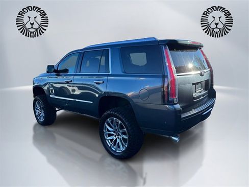 Used 2020 Cadillac Escalade Luxury image 7