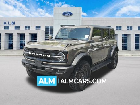 Used 2025 Ford Bronco Outer Banks w/ Sasquatch Package AWD/4WD image 1