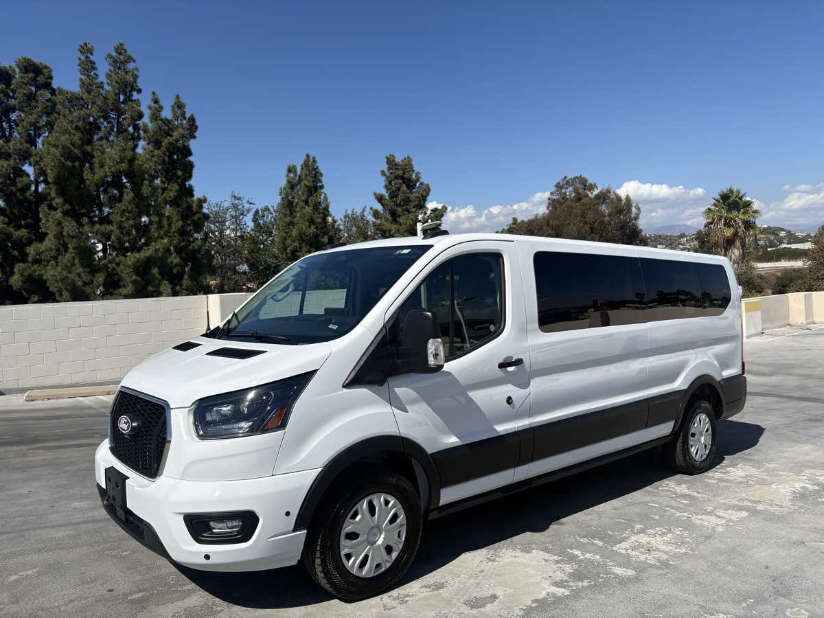 Used 2026 Ford Transit 350 XLT RWD image 2