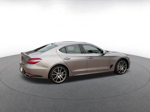 Used 2025 Genesis G70 2.5T image 15
