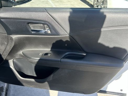 Used 2014 Honda Accord Sport image 36