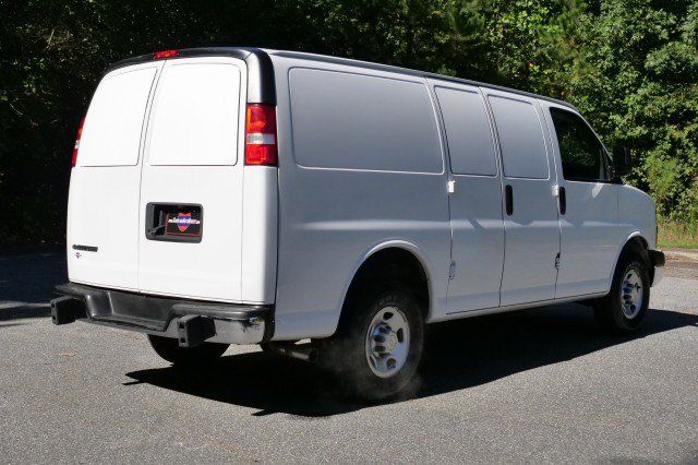 Used 2021 Chevrolet Express 2500 w/ Driver Convenience Package RWD image 9