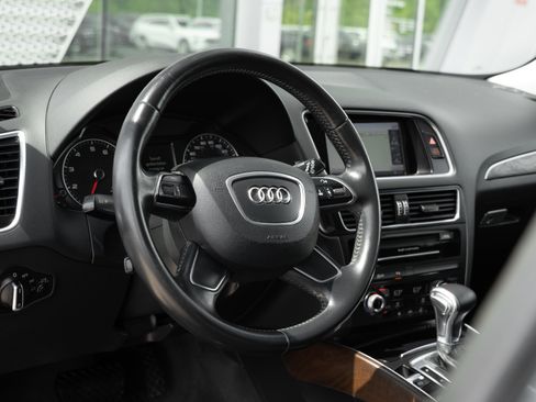 Used 2016 Audi Q5 2.0T Premium Plus w/ Technology Package AWD/4WD image 11
