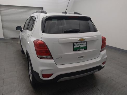 Used 2021 Chevrolet Trax LT FWD image 6