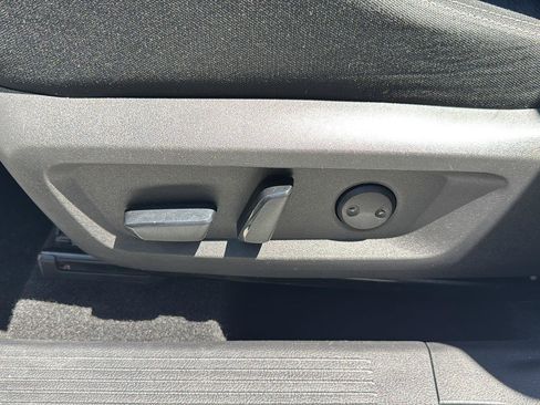 Used 2021 Nissan Rogue SV AWD/4WD image 13