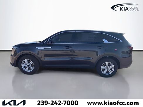 New 2026 Kia Sorento LX FWD image 2