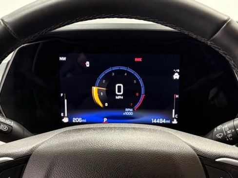 Used 2025 Chevrolet Trax LT w/ LT Convenience Package image 31