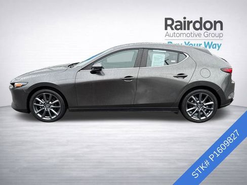 Used 2023 MAZDA MAZDA3 s FWD image 4