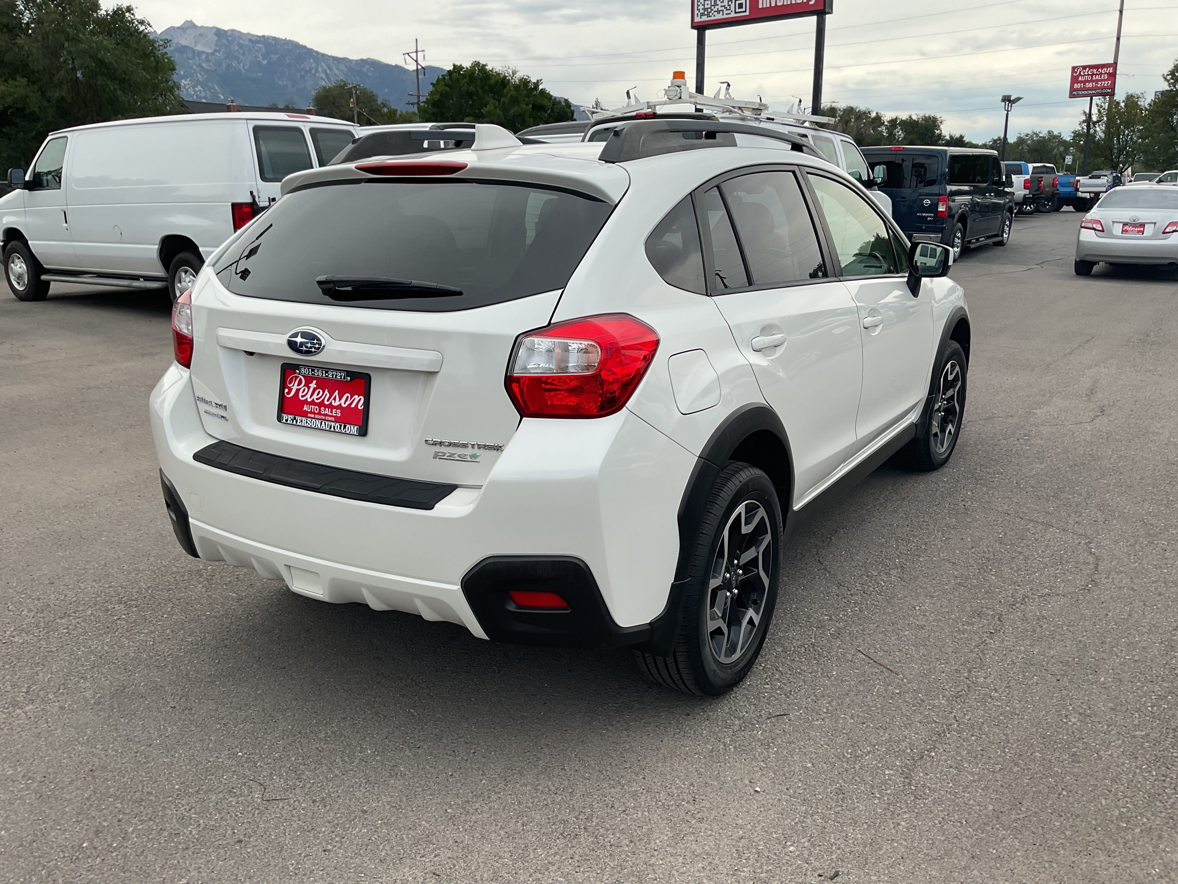 Used 2017 Subaru Crosstrek 2.0i Premium AWD/4WD image 7