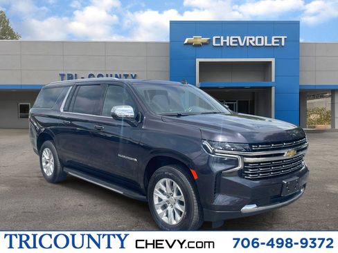 Used 2024 Chevrolet Suburban Premier RWD image 1