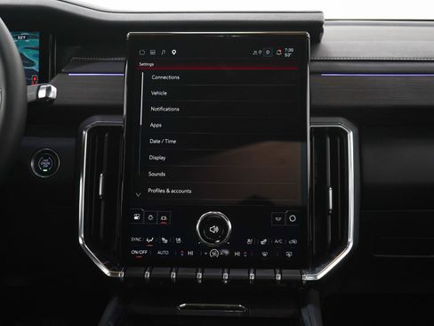 Used 2025 GMC Acadia Denali w/ Super Cruise Package AWD/4WD image 16