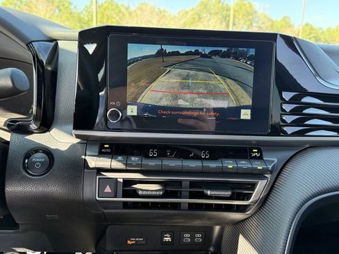 Used 2025 Toyota Camry SE image 24