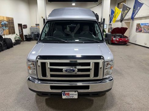 Used 2014 Ford E-250 and Econoline 250 Extended w/ Power Group image 12