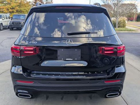 Used 2026 Mercedes-Benz GLB 250 image 8