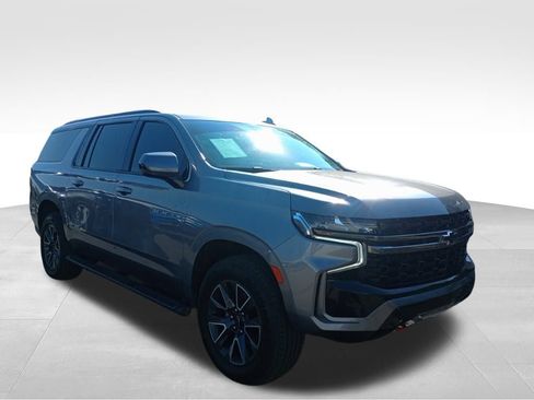 Used 2022 Chevrolet Suburban Z71 image 18