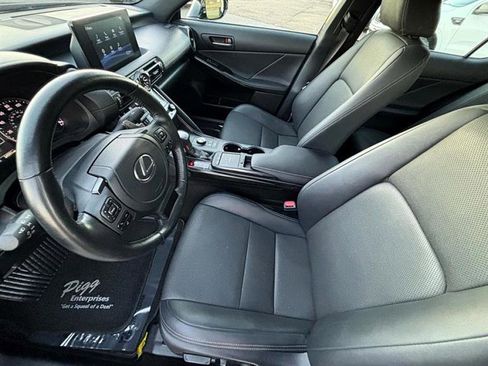 Used 2025 Lexus IS 300 w/ Premium Package image 33