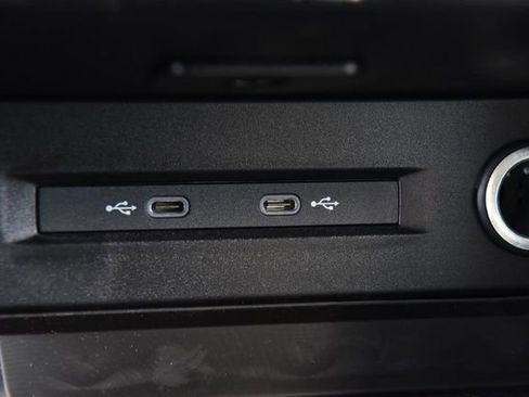 New 2026 Volkswagen Taos SE image 15