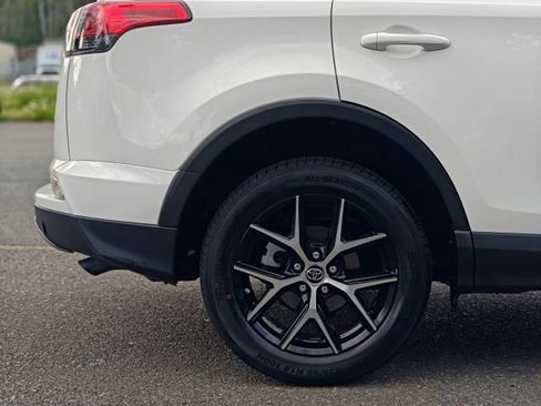 Used 2018 Toyota RAV4 SE w/ Power Extra Value Package AWD/4WD image 54
