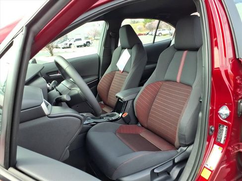 Certified 2025 Toyota Corolla SE image 3