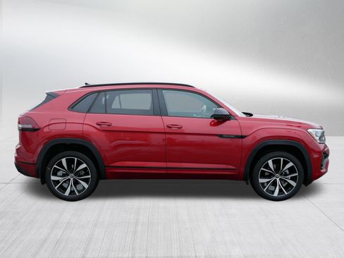 Used 2025 Volkswagen Atlas Cross Sport SEL R-Line AWD/4WD image 8