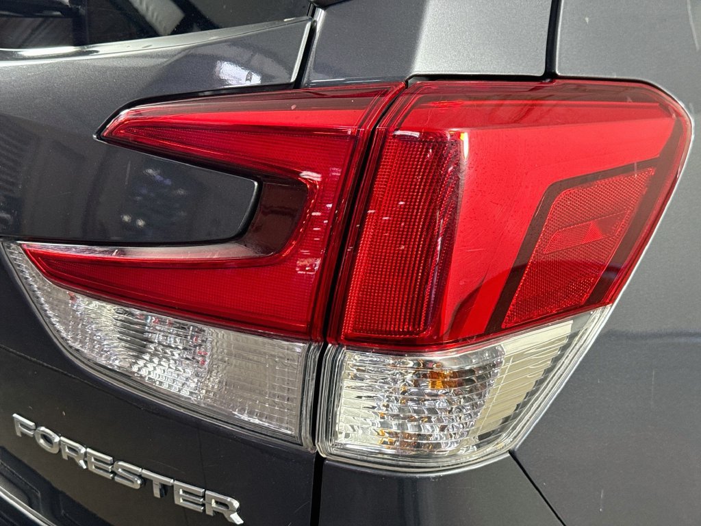 Used 2023 Subaru Forester Limited AWD/4WD image 34