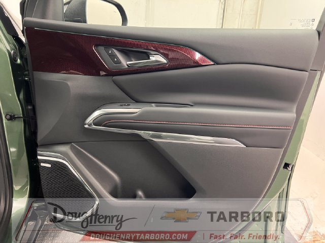 New 2027 Chevrolet Traverse RS w/ LPO, Floor Liner Package FWD image 39